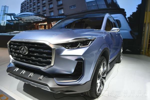 20160902 有了C2B，汽車將更有個性和靈魂，打造專屬你的中大型SUV D90-上汽大通D90 圖二.jpg