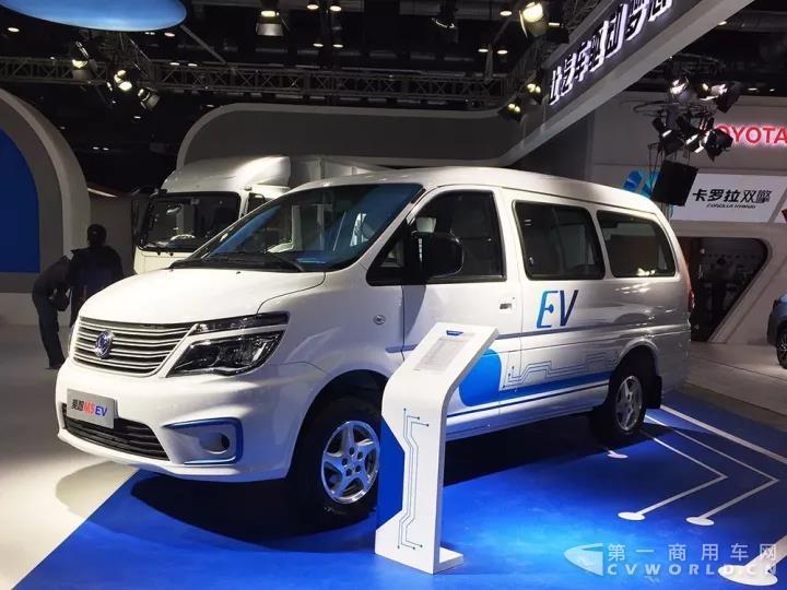 東風6款新能源車在北京引起關注！1.jpg