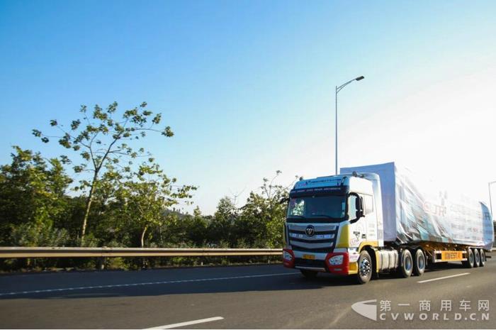 正在進行道路實況賽比賽的選手車輛.jpg