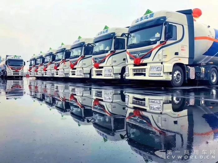 占據高端牽引車領先優勢！4月東風商用車13L大馬力份額飆升到18.3％！1.jpg