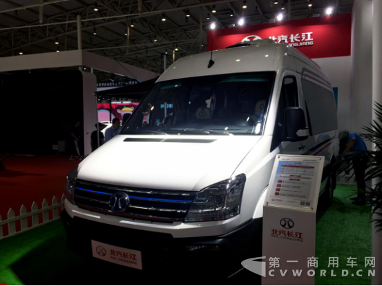 【新聞通稿】三款新車亮相電動車展 北汽長江發力城市物流出行服務 V1-20180621412.png