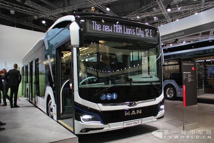曼恩12米純電動公交車1.jpg