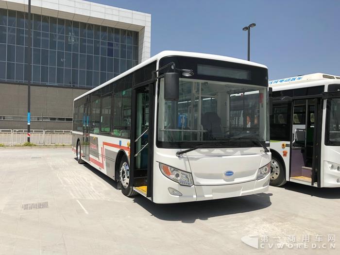 南京金龍NJL6100EV2純電動公交車.jpg