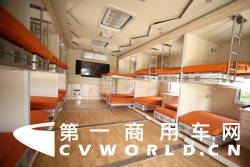 【新聞通稿】宇通攜5款警用特種車(chē)亮相北京警用裝備展 (1)667.png