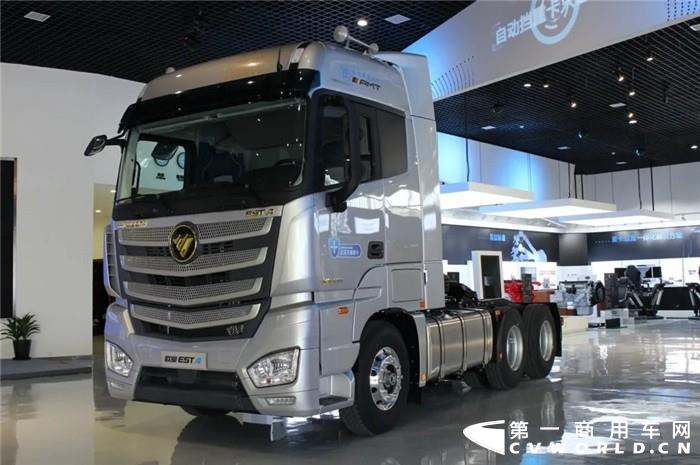 【第一商用車網(wǎng) 原創(chuàng)】2020年一季度，“大疫”突襲，沒有一個(gè)行業(yè)能獨(dú)善其身。這其中，產(chǎn)業(yè)鏈長(zhǎng)，牽一發(fā)而動(dòng)全身的汽車行業(yè)受影響尤為巨大。在疫情最嚴(yán)重的2月份，國(guó)內(nèi)汽車市場(chǎng)大降近8成，表現(xiàn)稍好一些的商用車市場(chǎng)也下降了超6成。