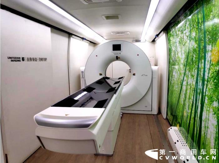 中通移動CT車內部.jpg
