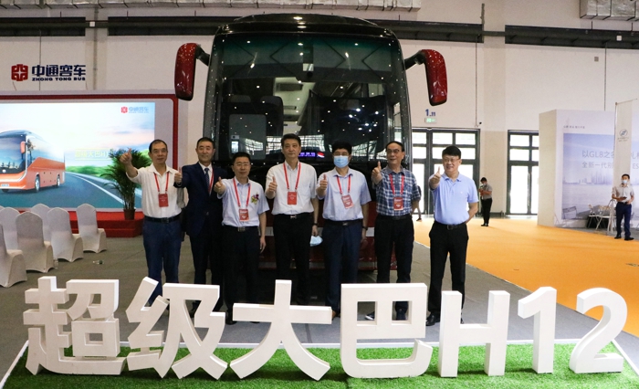 超級(jí)大巴H12 (2).jpg