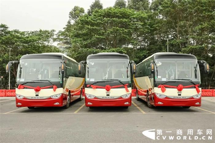 安凱客車：純電動A6客車連續批量交付廣州.jpg