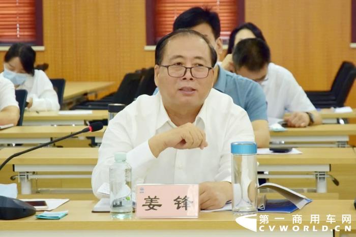 姜鋒調研法士特重卡產業鏈建設2.webp.jpg