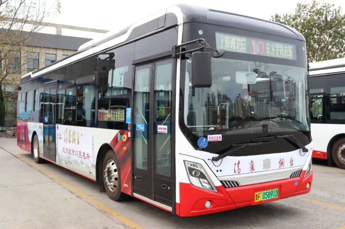 揚時代新風 享零碳之旅 中車“清廉之風”主題公交上線煙臺3.jpg