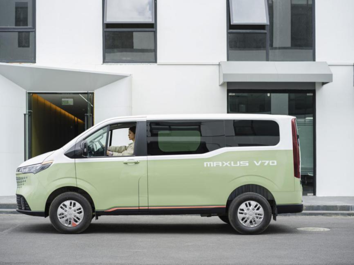 上汽大通MAXUS“新生代跨界車”V70新途開啟預售，精英版預售價14.88萬元起5.png