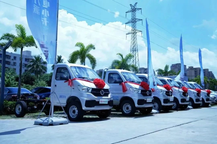 東風凱普特EV80新品上市發布會圓滿成功3.jpg
