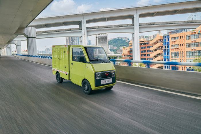 3.68萬元起！人民五菱再造神車，E10致富小精靈正式上市2.png