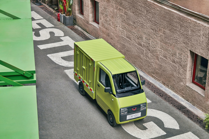 3.68萬元起！人民五菱再造神車，E10致富小精靈正式上市3.png