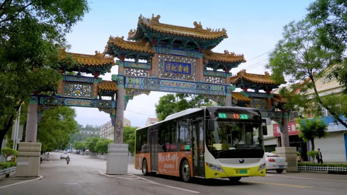 宇通純電動公交助力平泉構建惠民出行.png
