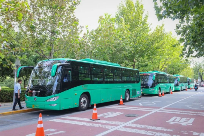 福田歐輝通學(xué)公交車(chē)行業(yè)首發(fā)3.jpg