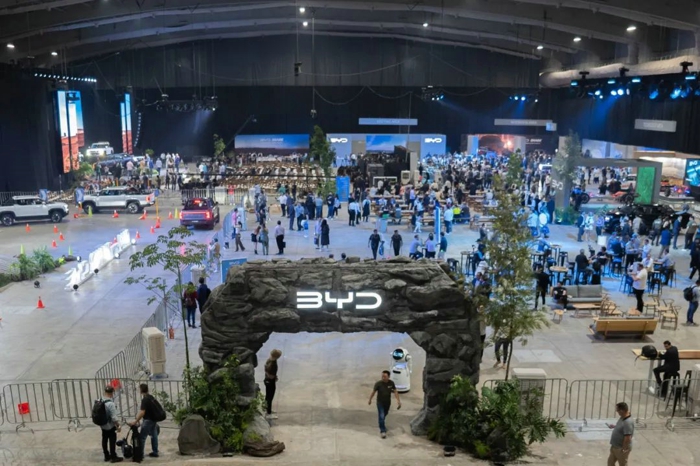 比亞迪首款皮卡BYD SHARK墨西哥首發2.jpg