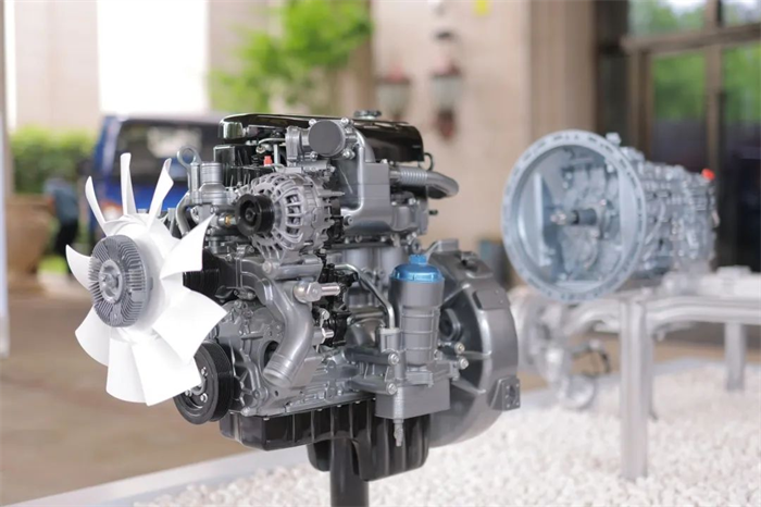 【第一商用車網 原創】4月，多缸柴油機市場的表現并不出色，環比、同比均未實現增長，前十企業的排名也沒有任何變化。