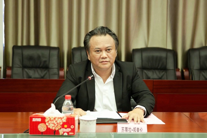 構建海外市場優勢競爭力 上海申龍與泰國簽署純電底盤訂單5.jpg