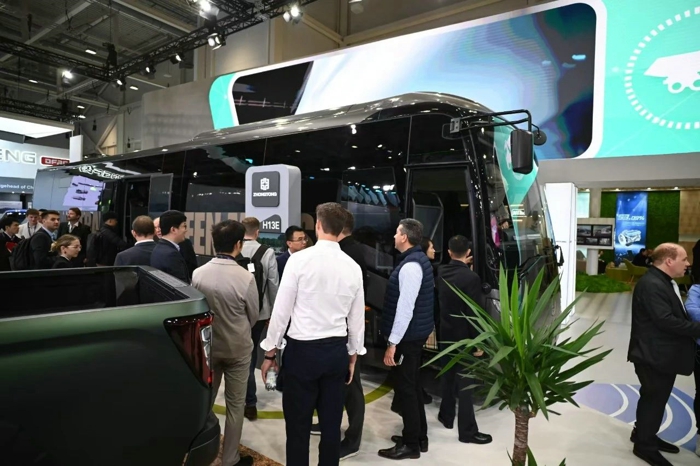 服務全球綠色交通！中通H13E首發亮相2024漢諾威國際商用車展4.jpg