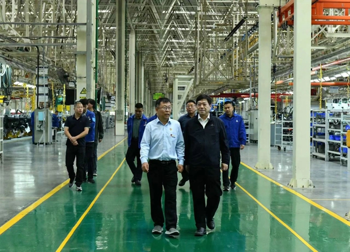 珠海仕高瑪機械設備有限公司董事、總經理郗俊峰到北奔重汽參觀交流1.jpg