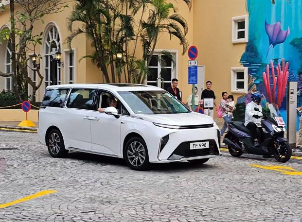 上汽大通MAXUS攜輕客、皮卡、房車全品類明星車型亮相12.png