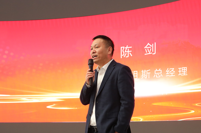 康明斯與北汽福田、福田康明斯三方簽署聯合協議5.png