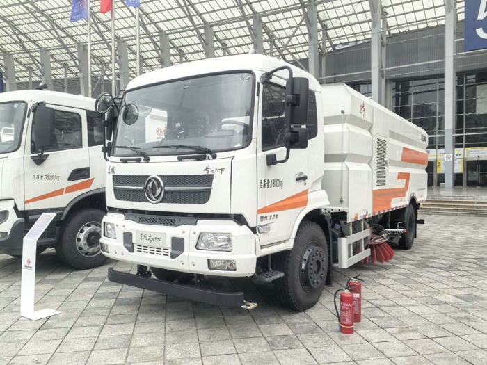 東風專攻天下一體化洗掃車2.jpg