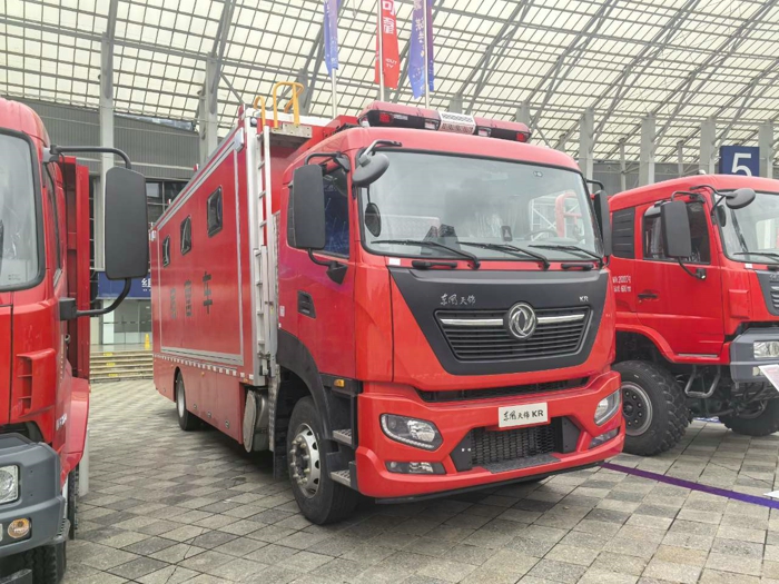東風天錦KR PLUS應急專用車底盤2.jpg