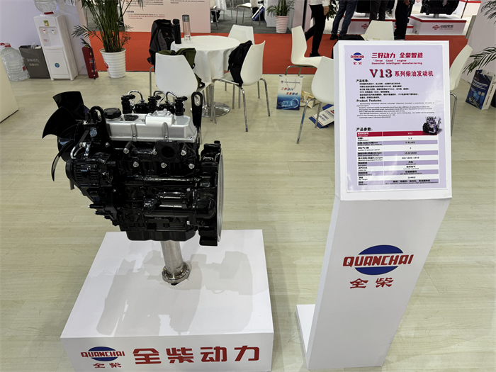 V13系列柴油發動機.JPG