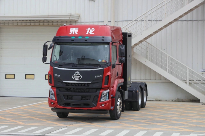 返鄉搭子，就get乘龍H5新能源牽引車4.jpg
