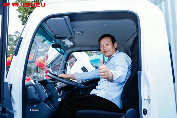 品質(zhì)性價(jià)比拉滿，輕卡中高端之星！慶鈴五十鈴新600系列驚艷深圳！7.jpg
