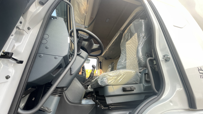 乘龍H5散裝飼料運輸車為何能成行業銷冠？7.png