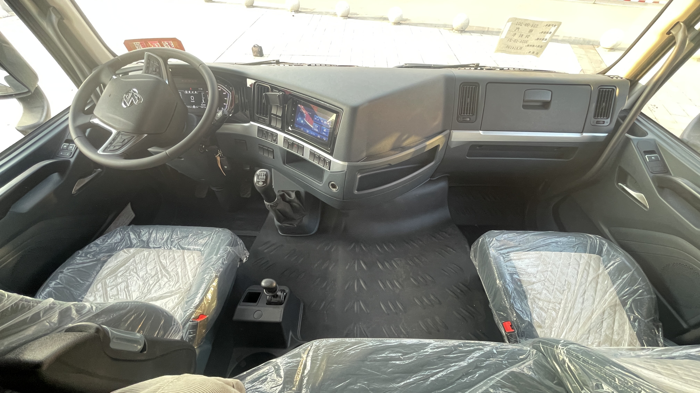 乘龍H5散裝飼料運輸車為何能成行業銷冠？8.png