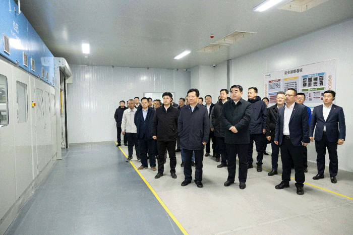 官宣！濰柴弗迪煙臺產業園首臺電池產品下線11.png
