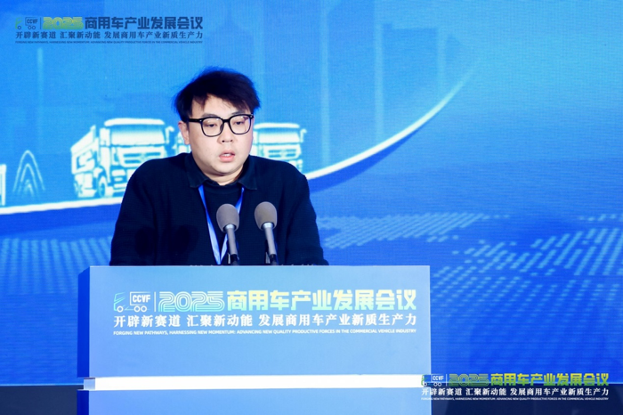 張敏超：輕型車規劃控制系統的技術思考及應用案例.png