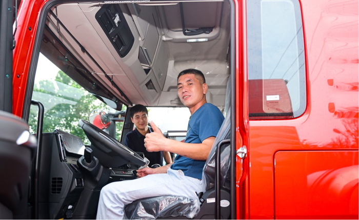 汕德卡G7M牽引車4.png