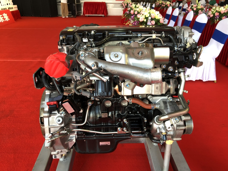 五十鈴4JZ1發動機