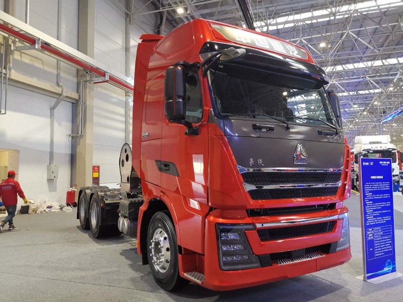 重汽豪沃TH7 6×4牽引車（豪華版），重汽MT13國六燃氣機