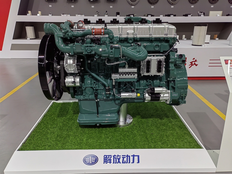 解放動力CA6SM3-E6系列燃氣機，排量12.52升，功率覆蓋350-470馬力