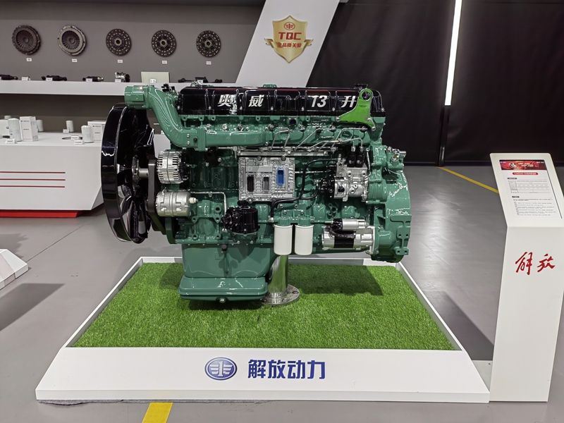 解放動力CA6SM3-E6系列燃氣機，排量12.52升，功率覆蓋350-470馬力